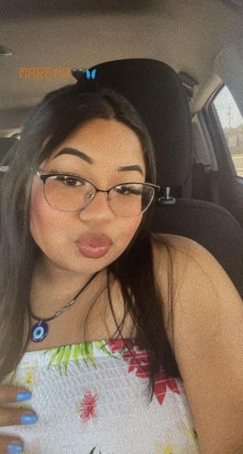 Pinklibra, 23  female escort, Newport News