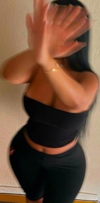 Karla, 25  female escort, Newport News